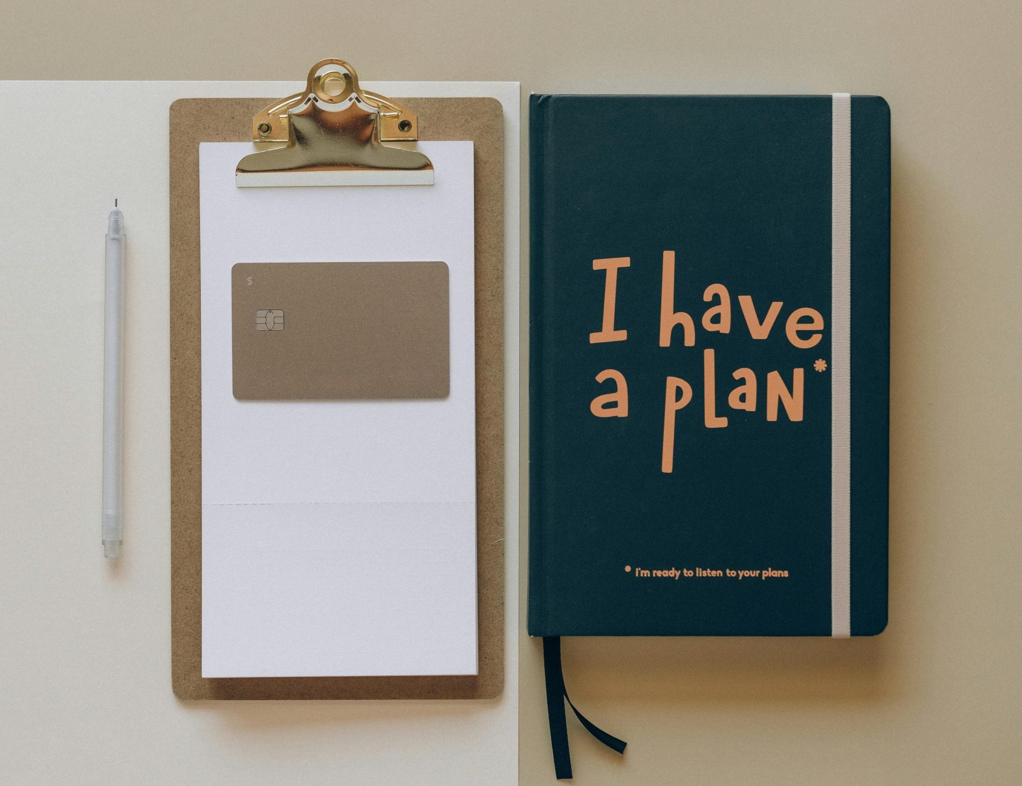 With upfront payment and following a well-defined plan, managing the art of retainers ensures clarity, transparency, and stronger client relationships.